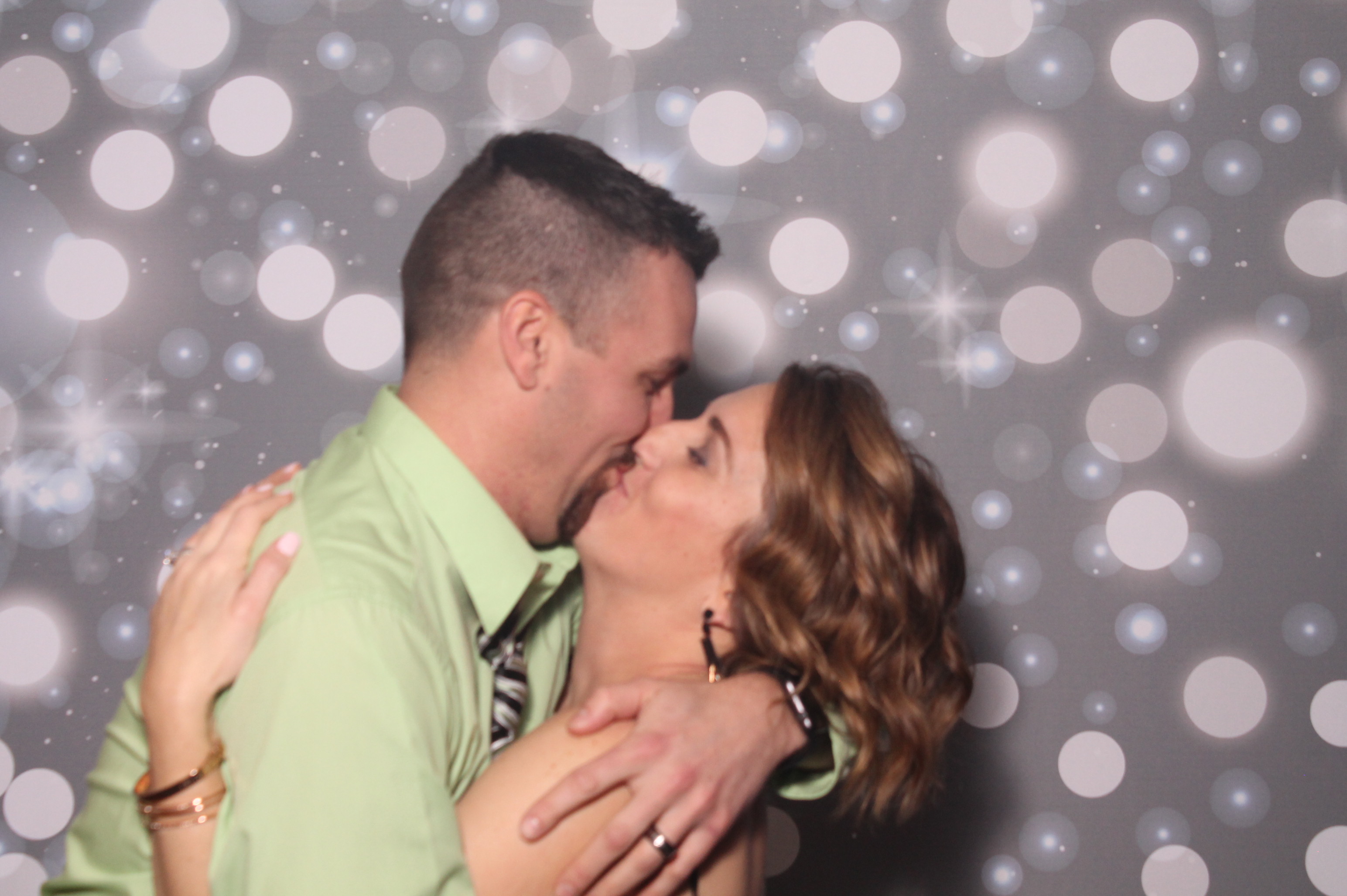 Brandy & Jordan | View more photos from the event at gallery.photoboothcincy.com/u/PhotoBoothCincy/Brandy-Jordan